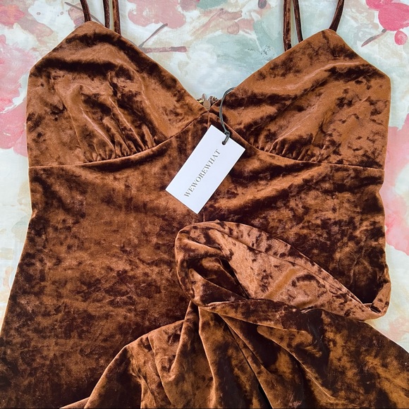 WE WORE WHAT Velvet Slip Dress / Brown / Size: Small - Picture 6 of 6